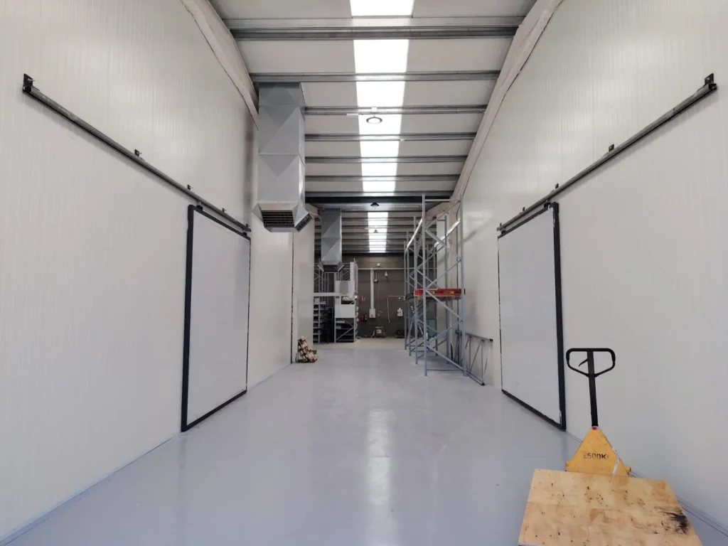 Divisiones para talleres en Jaraíz de la Vera con estructuras metálicas de calidad